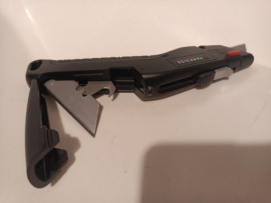 Profesjonalny nóż Parkside. Wymienne ostrza. Solidny. Metalowy. Nowy