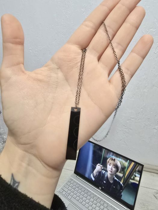 Мужская подвеска, чёрная