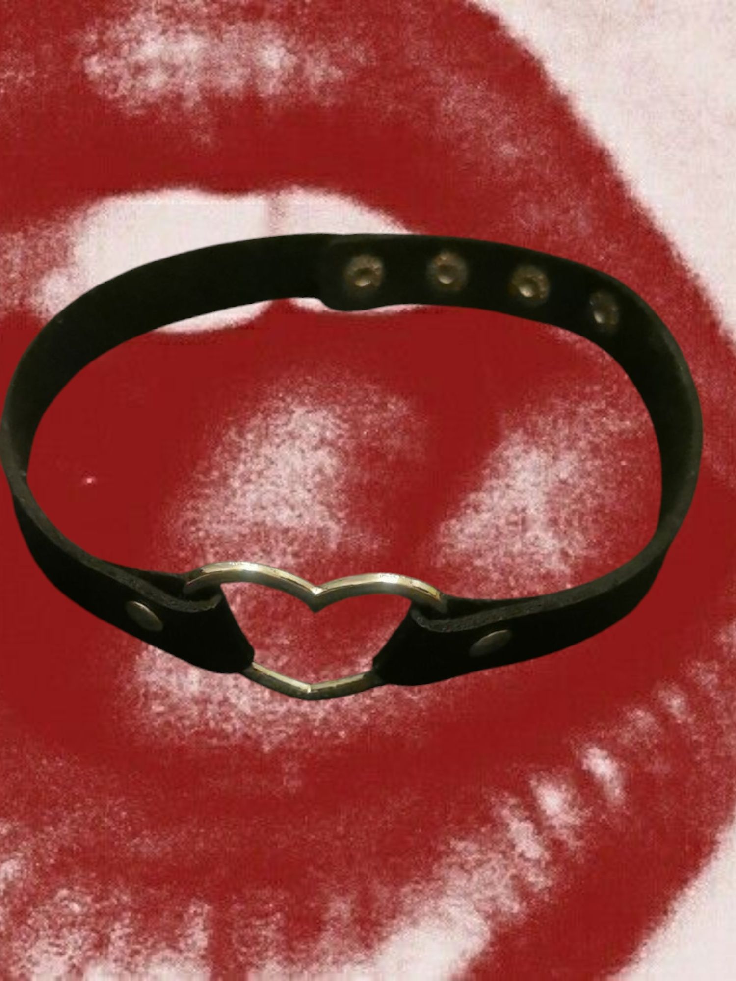 Piękny choker na szyję