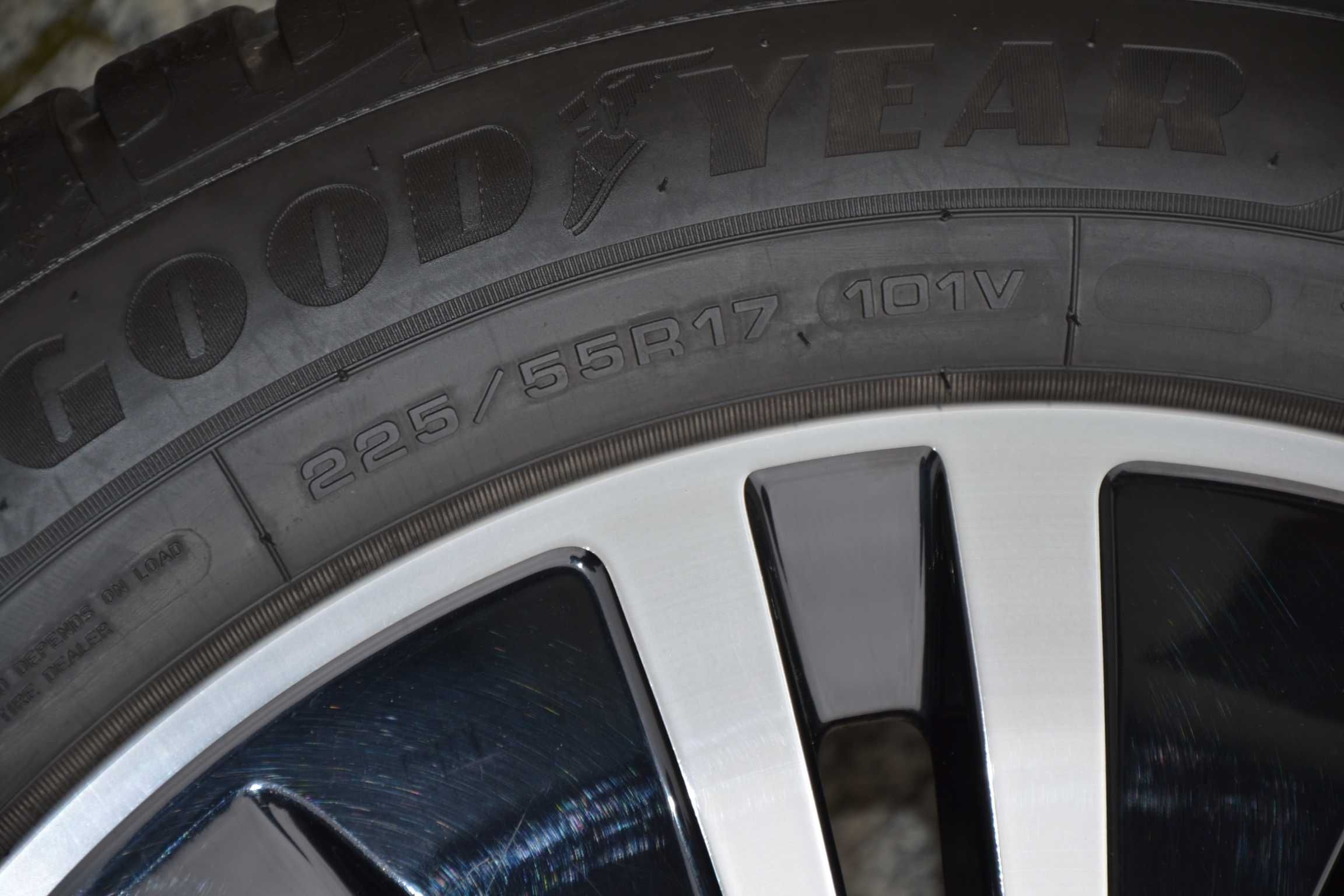 Mercedes Vito Viano V-klasa W447 Zima Oryginał Goodyear 101V