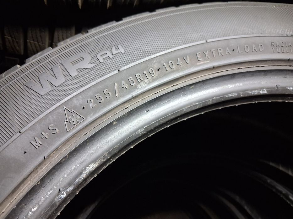 255/45 19 Nokian WR A4 Резина зимова