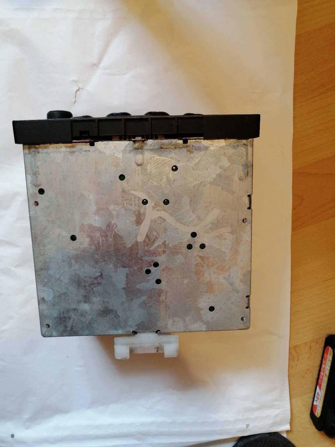 Radio Ford 5000 RDS – Galaxy / Transit – uszkodzone