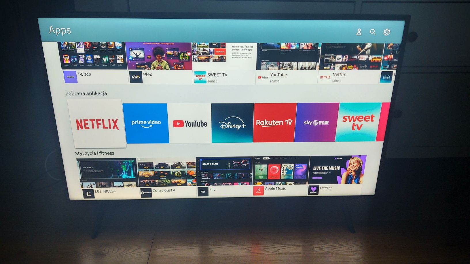Samsung 43 cali model  UHD 4K DVB-T2 Wi-Fi