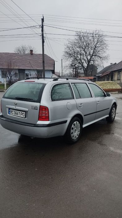 Skoda Octavia тур 1.9 tdi