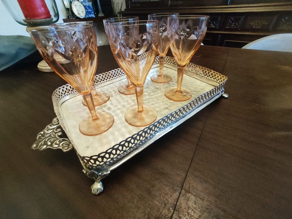 Copos de vinho branco