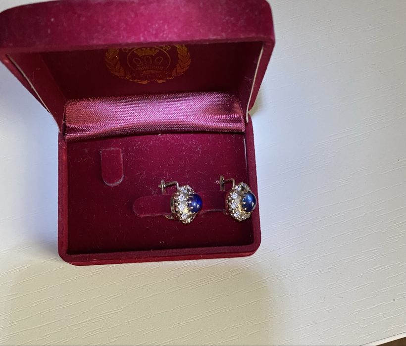Продам золотые серьги из ссср