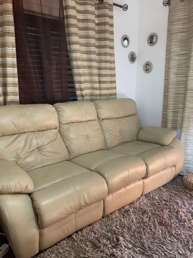 Sofa relex com apoio de pes