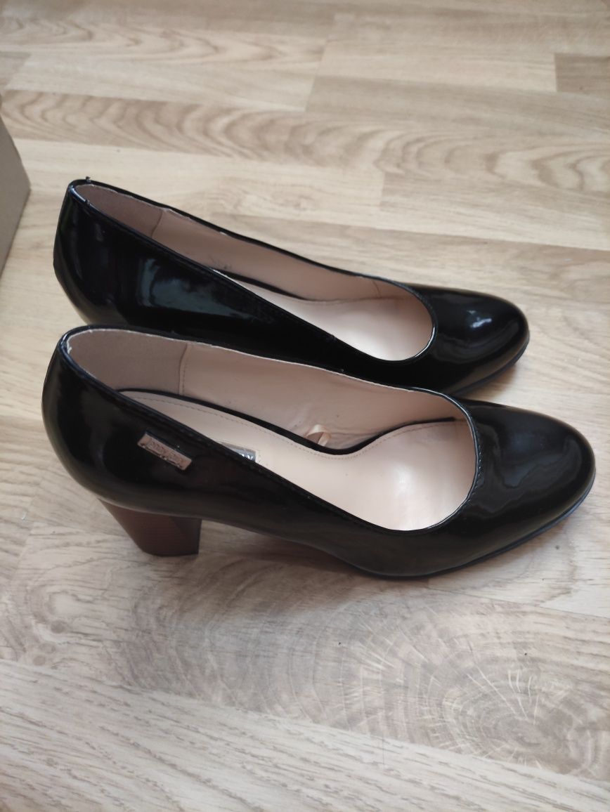 Buty na klocku czółenka damskie czarne