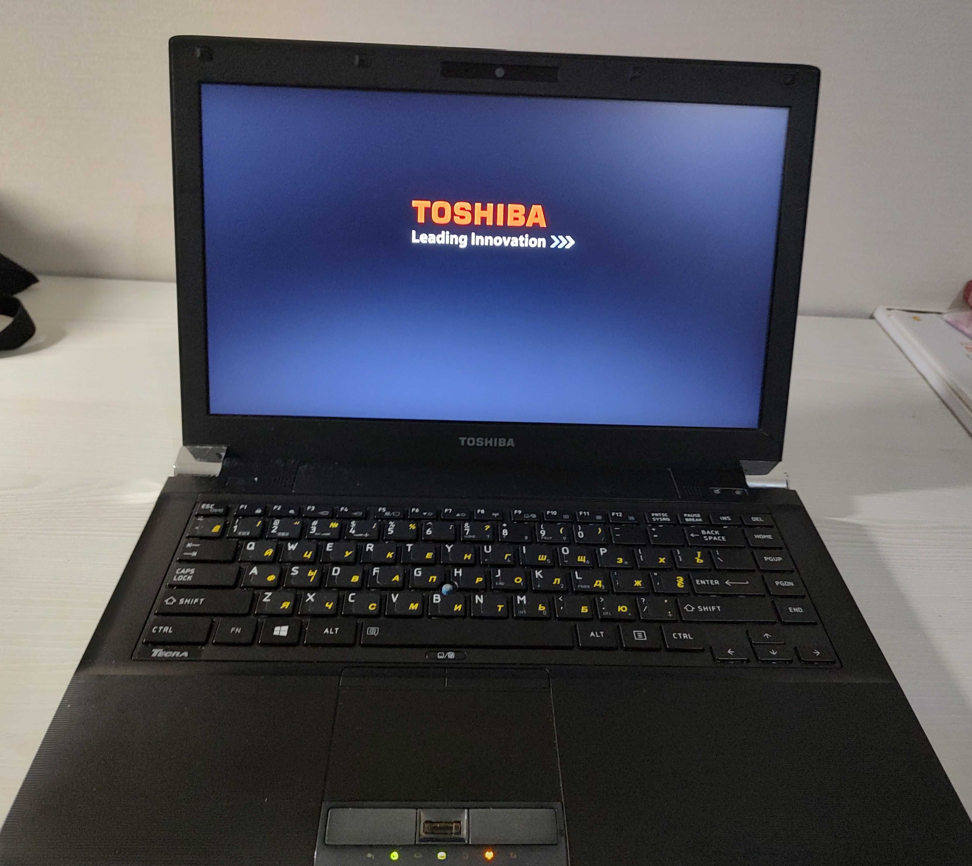 Toshiba Tecra R940 14 i5-3320M 8Gb SSD 120Gb +HDD 320Gb