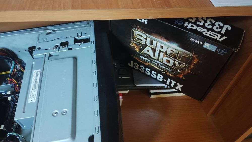 komputer pod nas / mało wymagające rzeczy < 15-25w J3355B-ITX