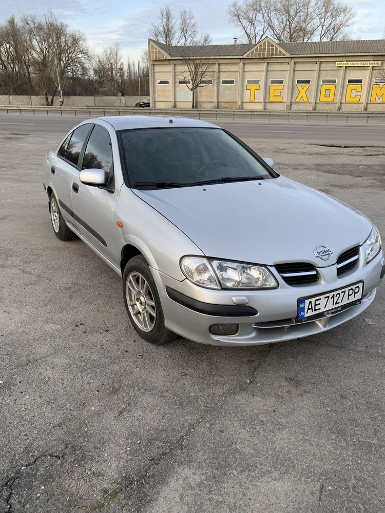 Nissan Almera 2002