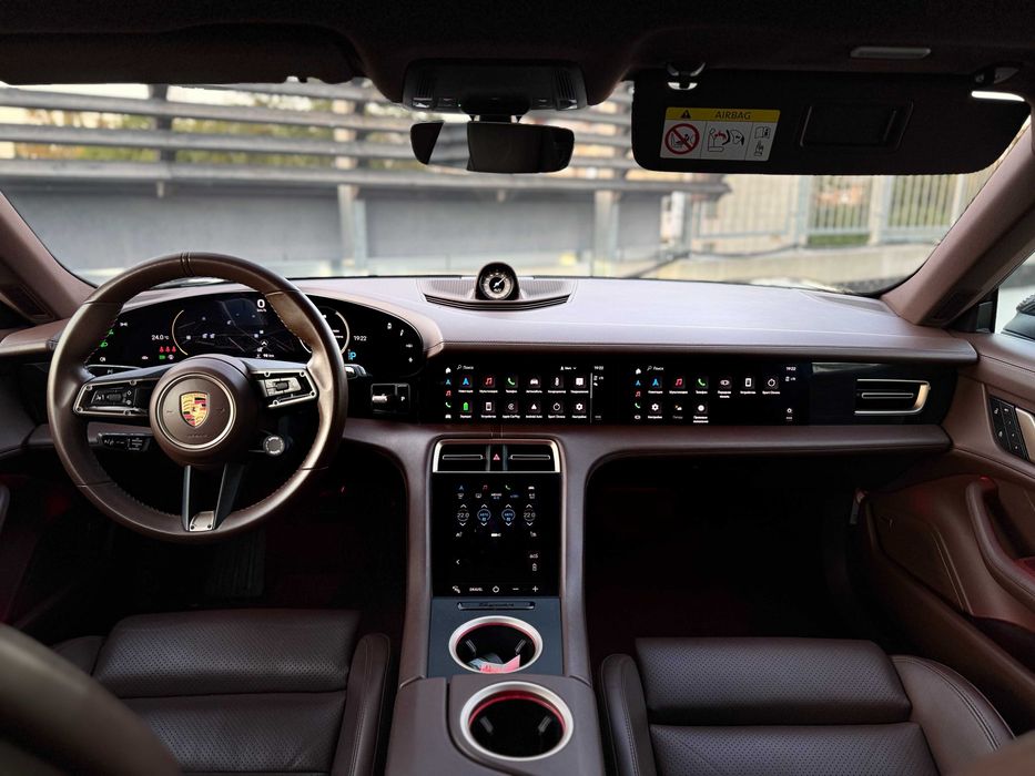 Porsche Taycan  Turismo 2022
