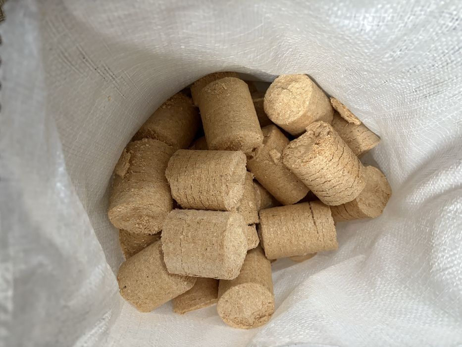 Завод(приладдя)для виготовлення брикету NESTERO