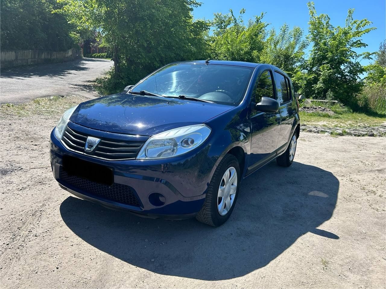 Продам авто Dacia Sandero 1.2-16V 2010