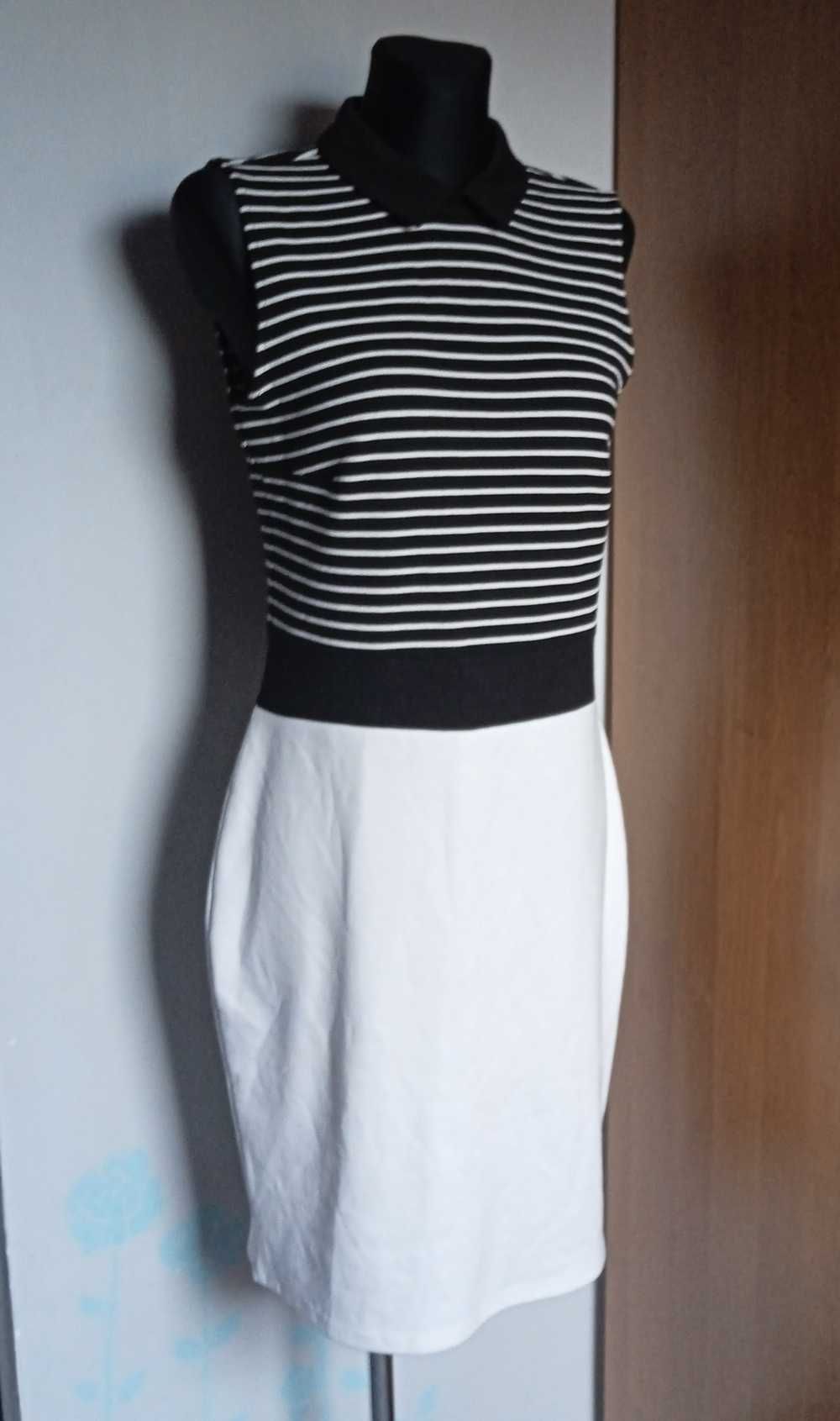 Reserved czarno biała sukienka dzianina r. 44