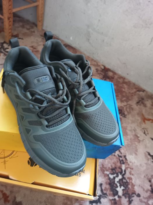 Продам Кросівки m-tac