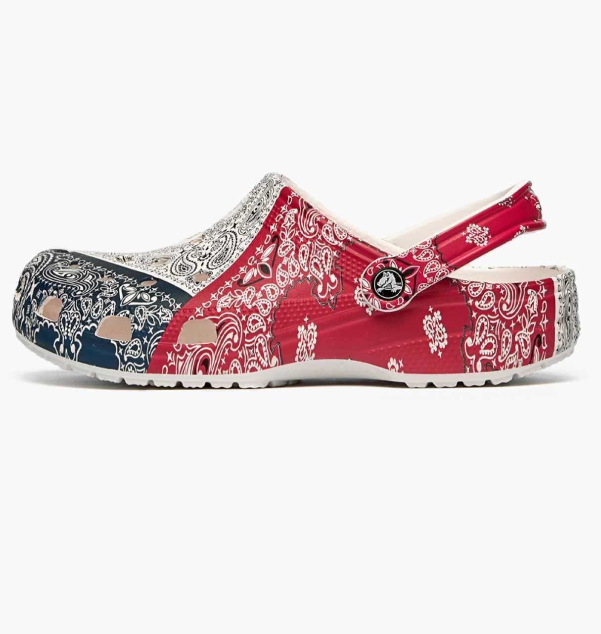 Crocs Classic Bandana Clog сабо женские крокс с принтом бандана W10.