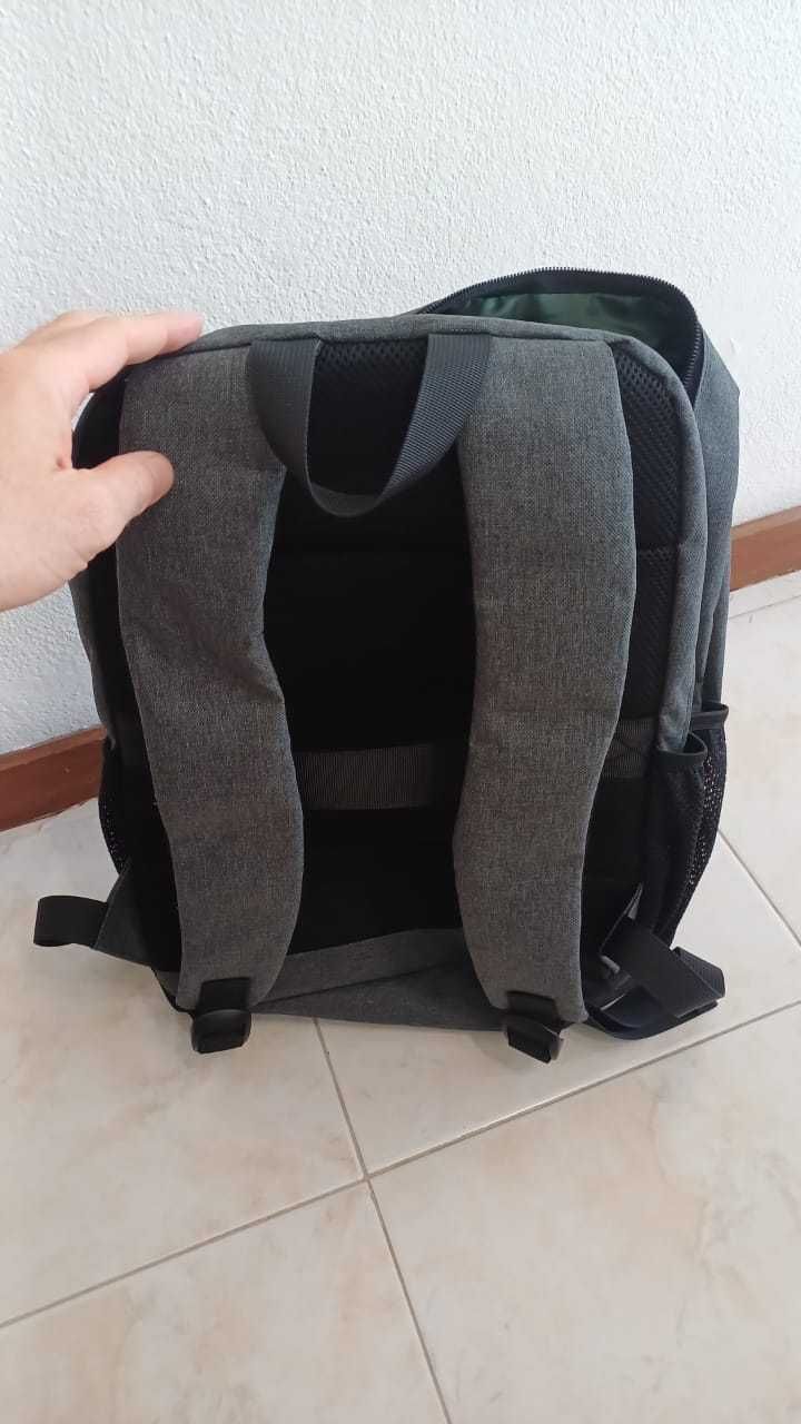 Mochila Escritório Berg 19L Cinza Escuro