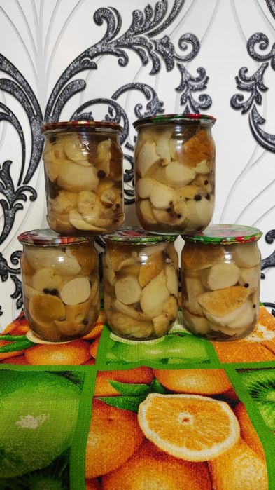 Гриби мариновані, Білі, Підосичники, Маслята