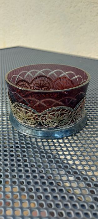 Конфетница/сахарница из цветного стекла .