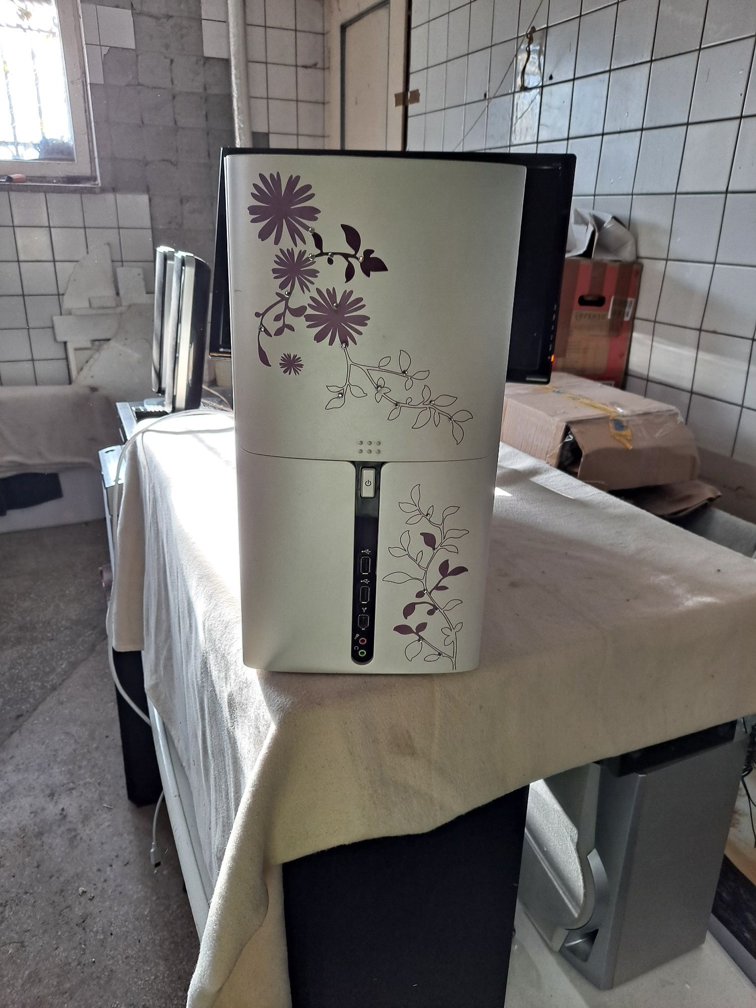 Komputer w unikatowej obudowie
