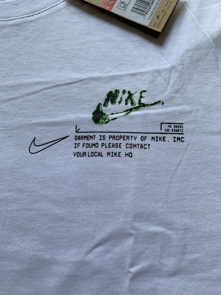 T-shirts Nike tamanho L cor branca nova com etiqueta