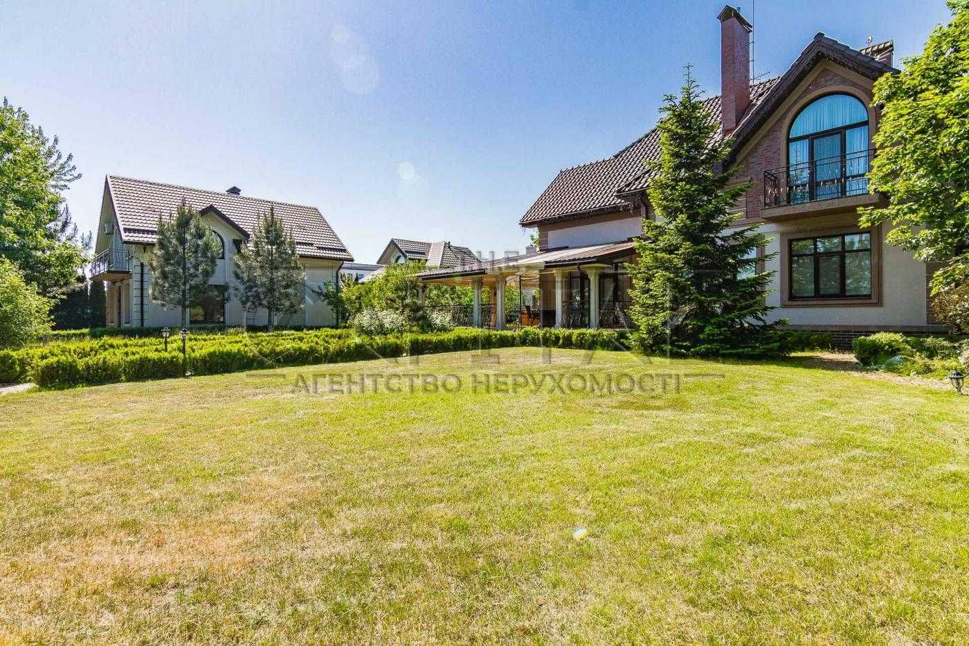 Шикарный дом в Zoloche, 380 кв.м, Бассейн, Баня, Пляж, Гостевой Дом