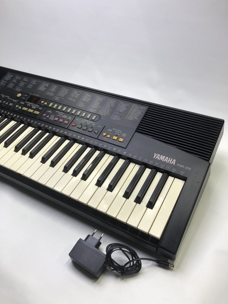 Синтезатор Yamaha PSR-210