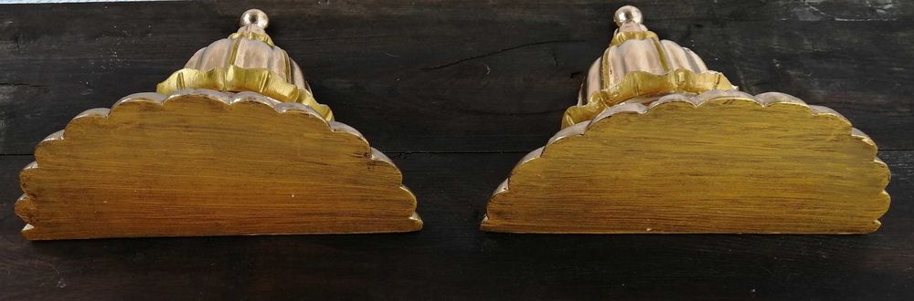 par de antigas peanhas para santos