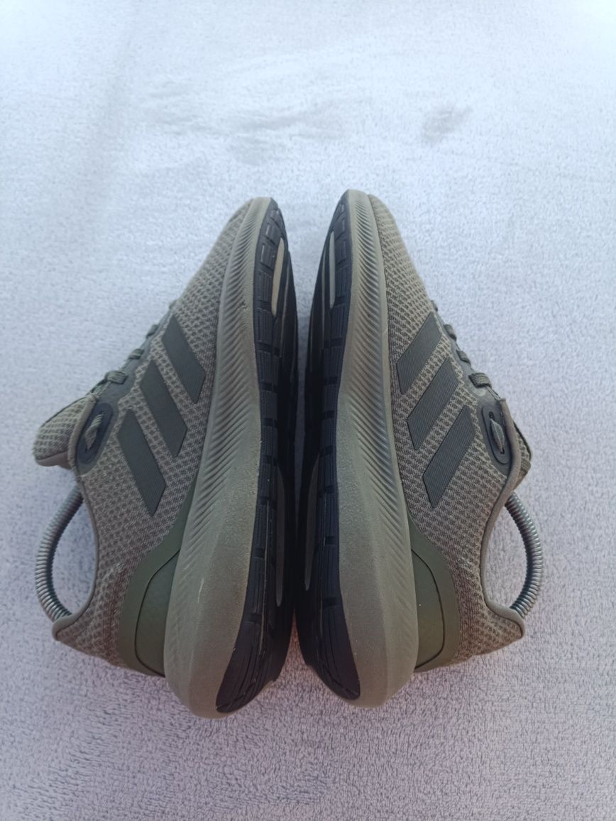 Мужские кроссовки 2022беговые Adidas р40-40.5