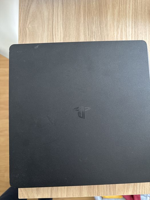 Playstation 4 em bom estado problem com software