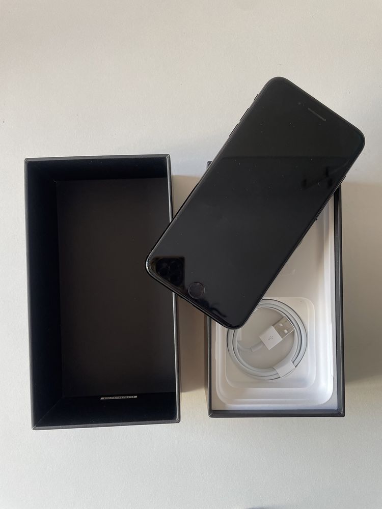 iPhone 7 Plus 128gb desbloqueado preto c/ caixa e carregador