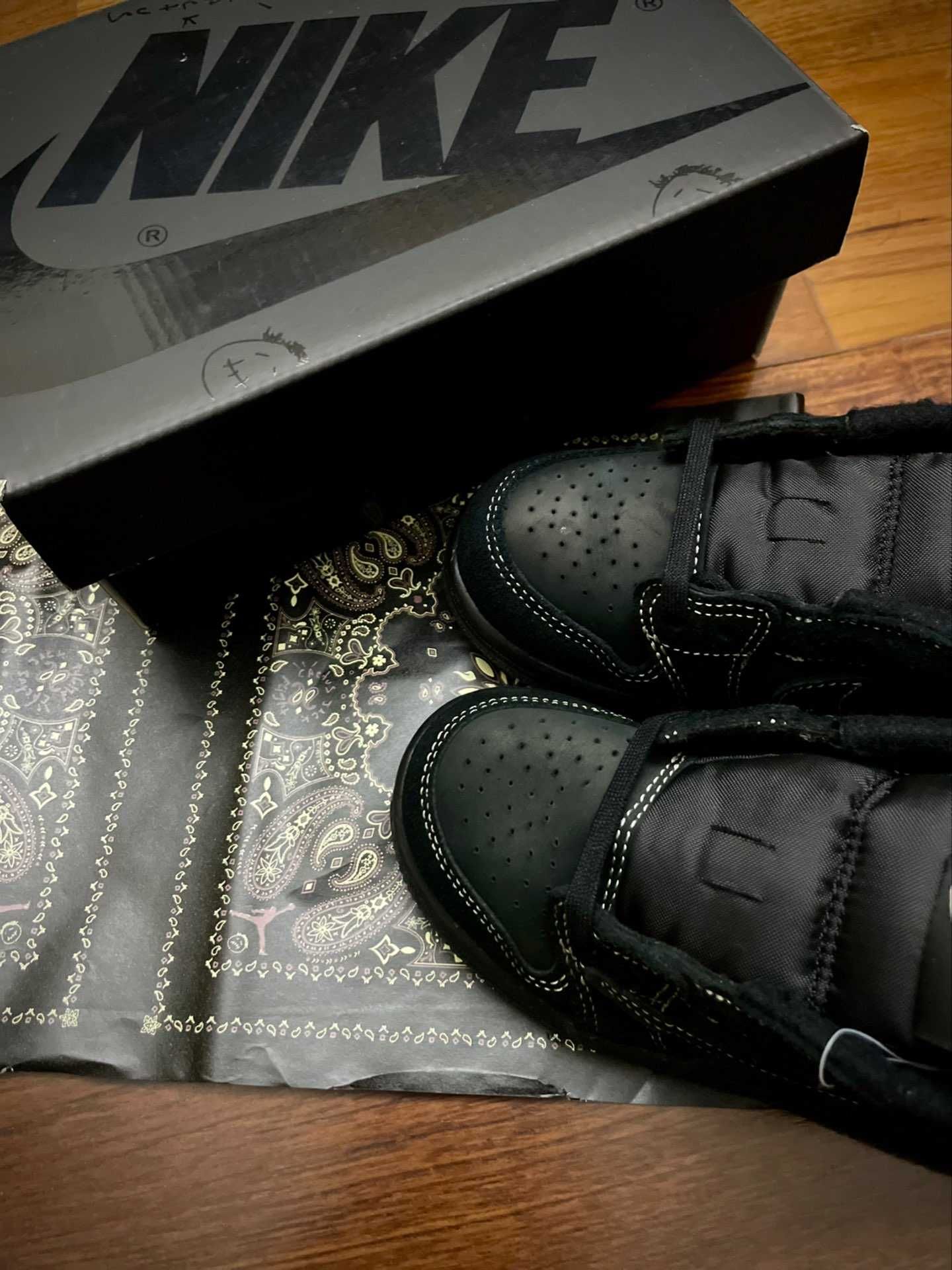 TravisScott\Jordan1*Retro*LowOGSPBlack Phantom UnisexTrampki.44