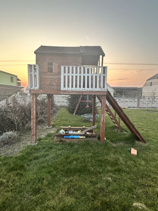 Drewniany domek ogrodowy plac zabaw