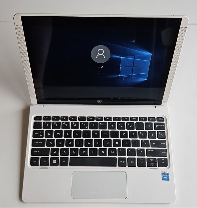 HP Pavilion x2 Detachable - 64GB; 2GB RAM; 10,1`dotykowy, obracany 3w1
