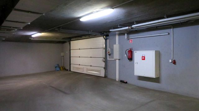 Toruń, podziemne miejsce garażowe do wynajęcia (różne lokalizacje)