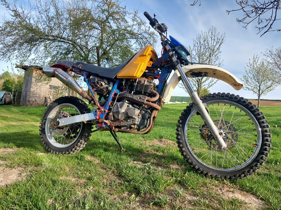 Suzuki DR600 Cross