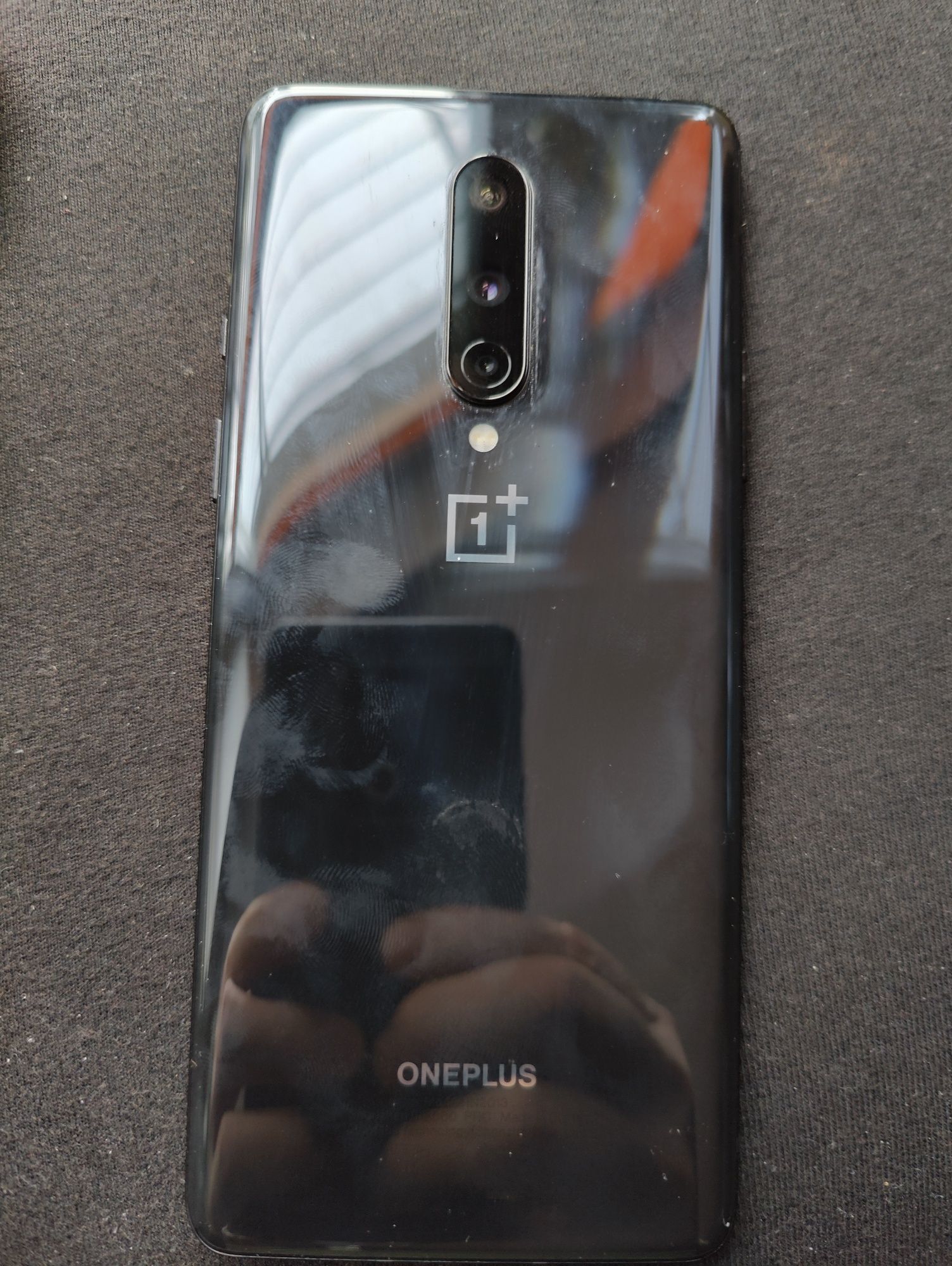 OnePlus 8 5G - 8GB / 128 GB, b.zadbany