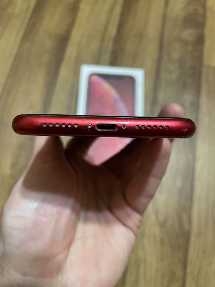 iPhone xr 64 gb red