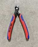 KNIPEX precyzyjne szczypce drut elektronika obcinaczki boczne 64HRC