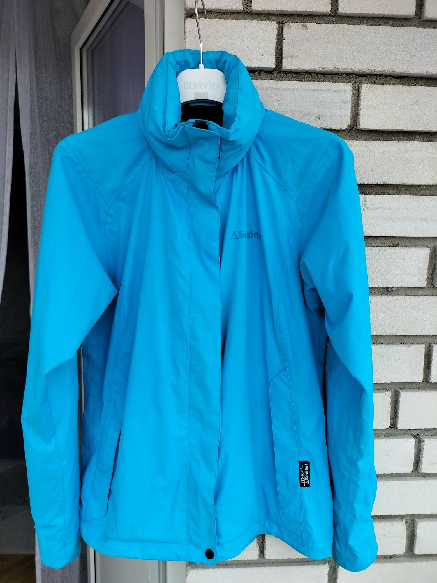 Фірмова куртка вітрівка з капюшоном та мембраною Schoffel!