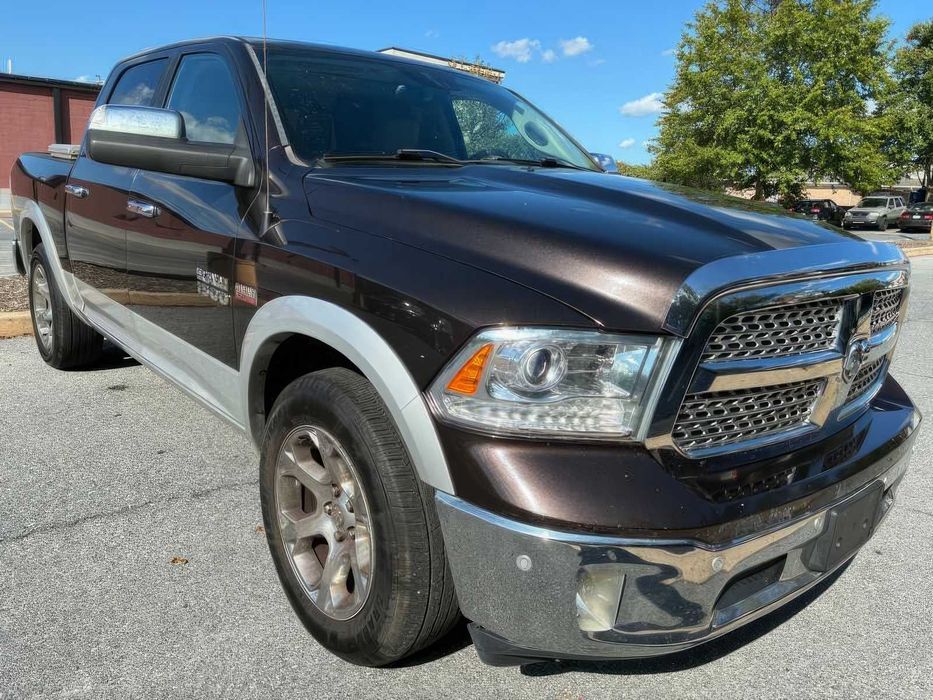 RAM 1500 Laramie      2017