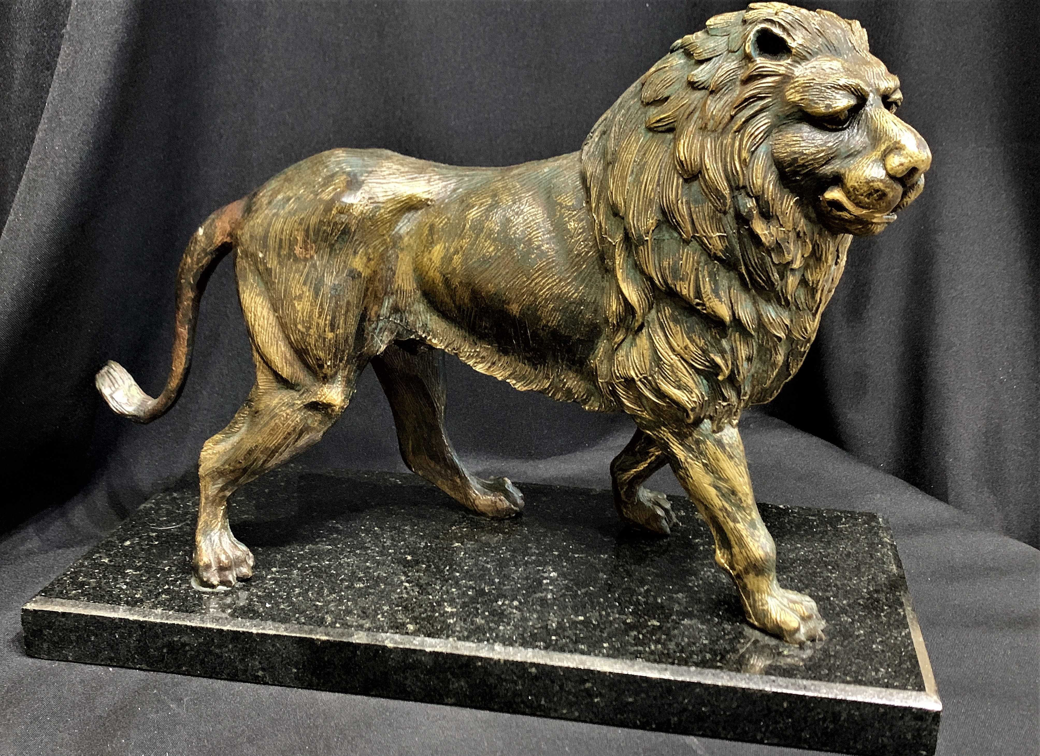Бронзовая большая скульптура «Ходячий лев» Сью Маклорен Германия
