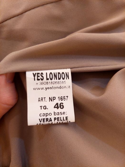 Шкіряна жіноча куртка