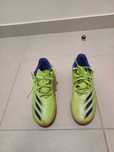 sapatilhas Adidas de criança de futsall