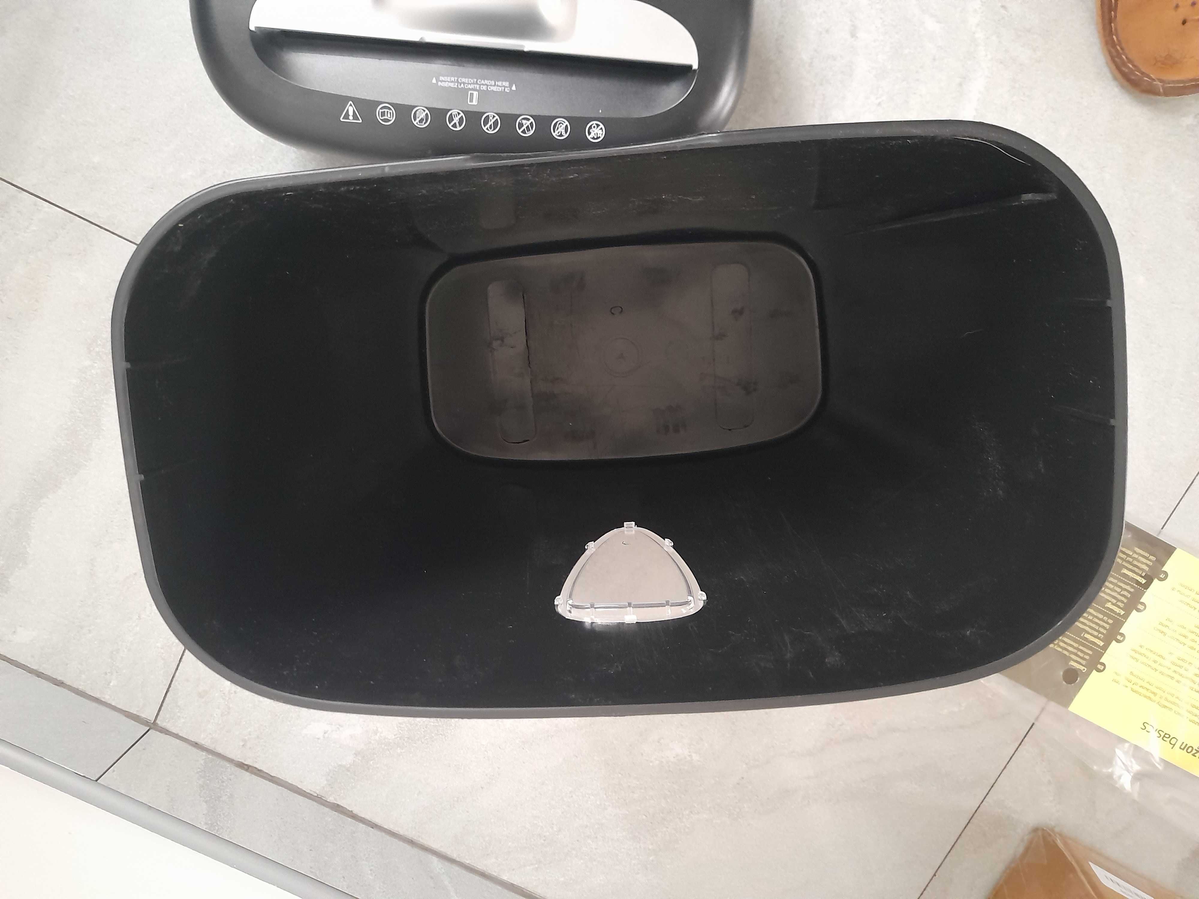 Niszczarka AmazonBasics b01gg76234