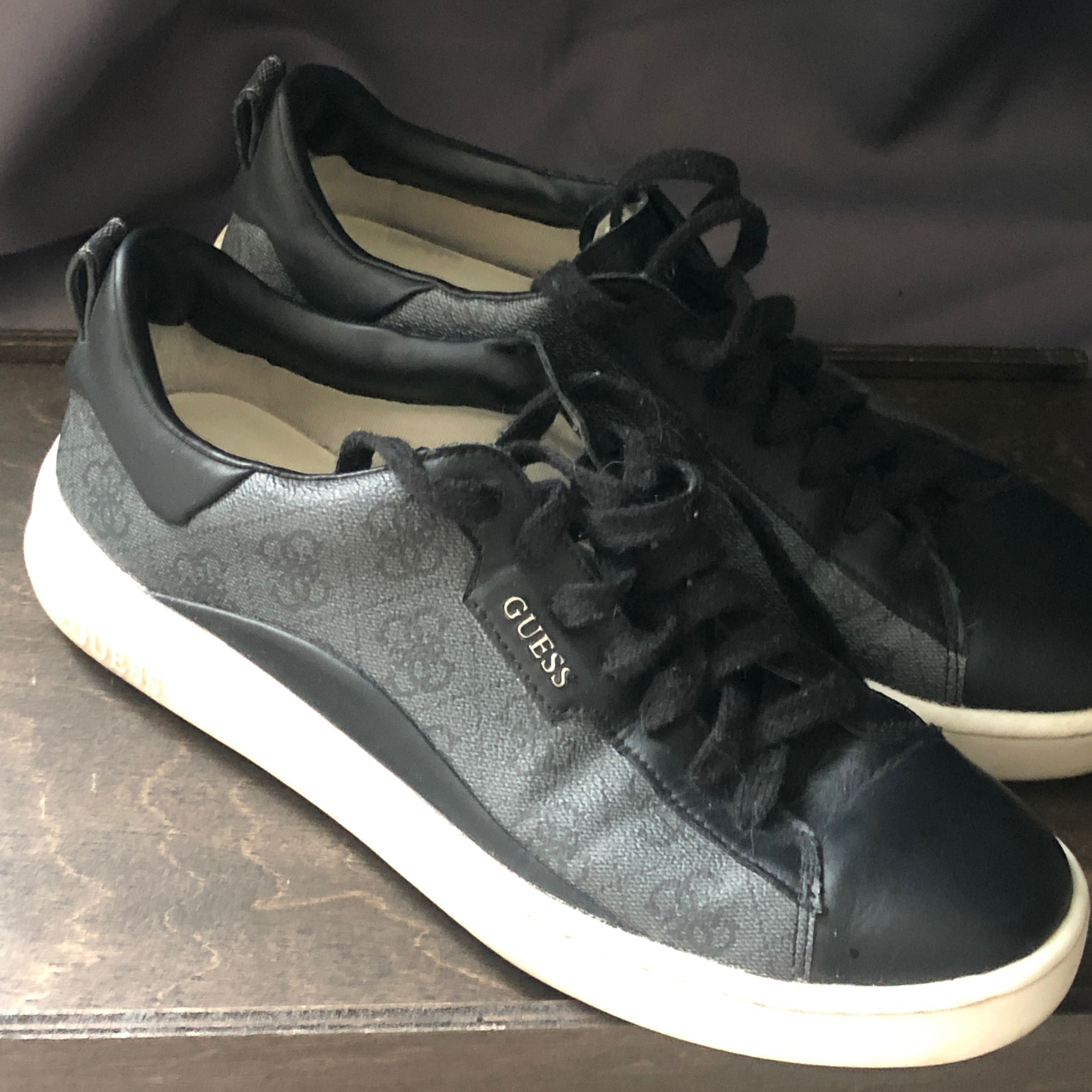 Снікерси чоловічі кросівки Guess
