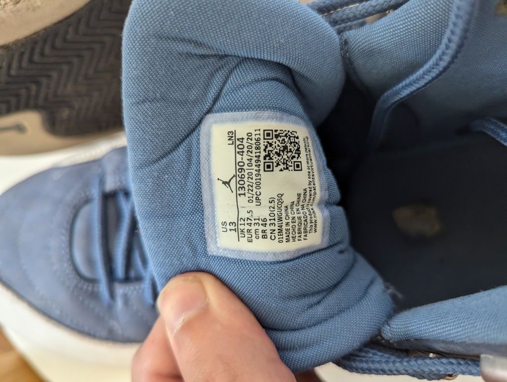 Air Jordan 12 retro blue