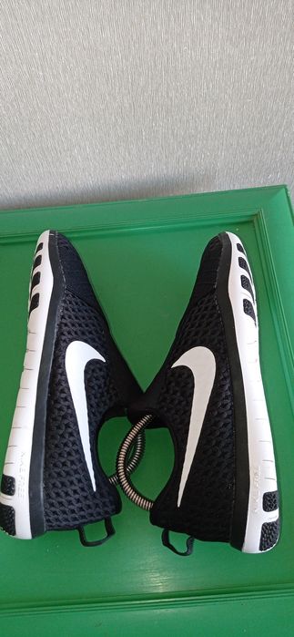 Кросівки фірми Nike 39 розміру