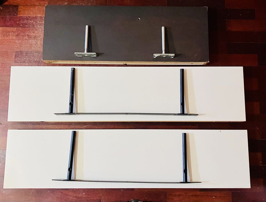 Conjunto de Prateleiras Usadas.
